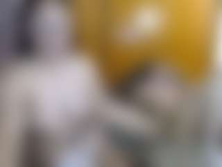 Live cam show with Candy-honey29 - Public on slutload