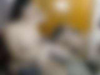 Live cam show with Candy-honey29 - Shaved Pussy on TeamSkeetLive