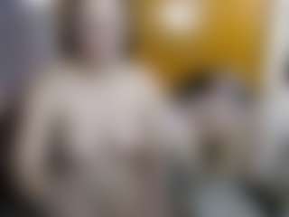 Live cam show with Candy-honey29 - Deepthroat on Camsoda