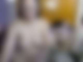Live cam show with Candy-honey29 - Deepthroat on sexylive.show
