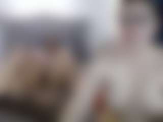 Live cam show with Candy-honey29 - Facial Piercings on LiveSexCams6