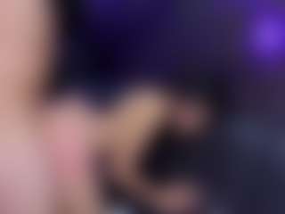 Live cam show with CataleyaHammond - Wet on AdultVida.com