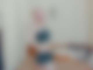 Live cam show with CecilaChars - Cock Rating on xDating