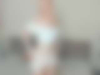 Live cam show with CecilaChars - Skinny on fapnchat