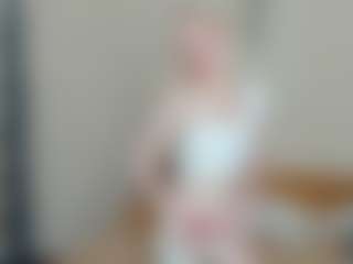 Live cam show with CecilaChars - Public on madthumbs