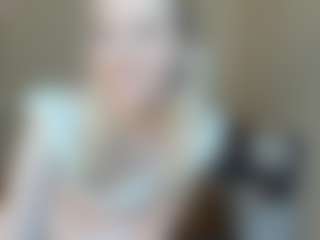 CecilaChars's Live Sex Cam Show