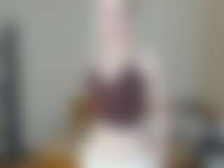 Live cam show with CecilaChars - Natural on AdultVida.com