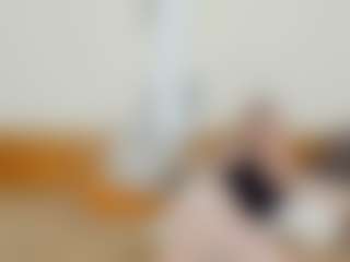 Live cam show with CecilaChars - College on Streamer API