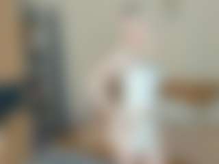 Live cam show with CecilaChars - Skinny Teen (18+) on Cam Slut
