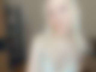 Live cam show with CecilaChars - Skinny on live18s.com