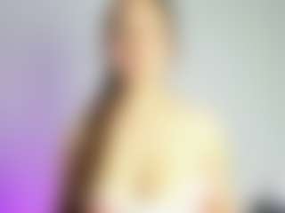 Live cam show with Coralhills - Green Eyes on https://playwithruby.com