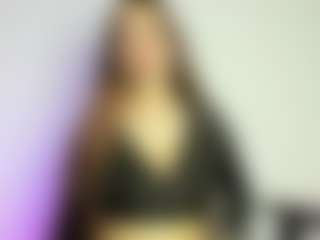 Live cam show with Coralhills - Green Eyes on Gym Cam Girls