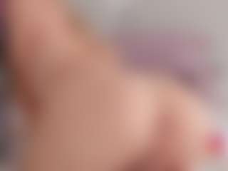 Live cam show with Dulcepowll - White Lovense on xfollow cams | colombia