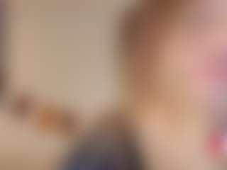 Live cam show with Dulcepowll - Skinny White on CamwithHer | colombia