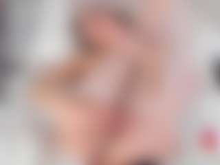 Live cam show with Dulcepowll - Lovense Petite on CamClone