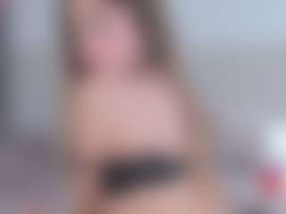 Live cam show with Dulcepowll - Petite on Camsoda