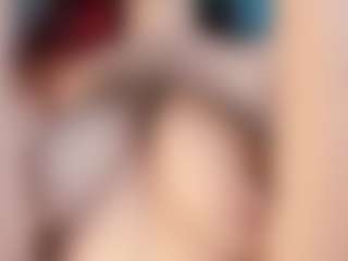 Live cam show with Hannadanniels - Moaning on Chatstar