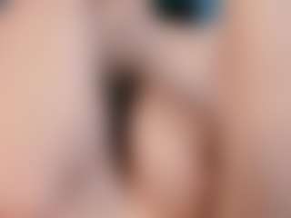 Live cam show with Hannadanniels - Milk on SxyPornLive