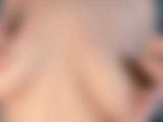 Live cam show with Hannadanniels - Milk on CamSextacy