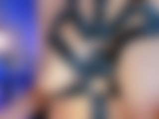 Live cam show with Hannadanniels - Milk on Dolls Live