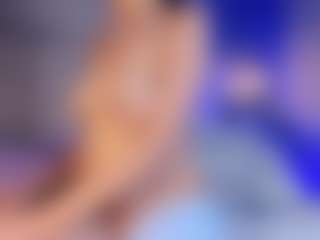 Live cam show with Hannadanniels - Cute on TeamSkeetLive