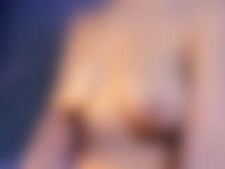 Live cam show with Hannadanniels - Cute on TeamSkeetLive
