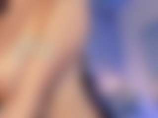 Live cam show with Hannadanniels - Milk on Camsoda