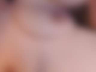 Live cam show with Hannadanniels - Moaning on Camsoda