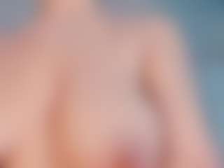Live cam show with Hannadanniels - Moaning on Camming Site