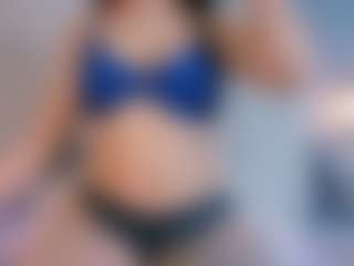 Live cam show with Hannadanniels - Milk on crypto-cams