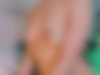 Live cam show with Hannadanniels - Milk on Camsoda