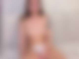 HannahCova's Live Sex Cam Show