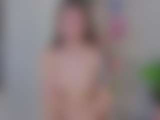 Live cam show with HannahCova - Green Eyes on Mixed Magazine Live