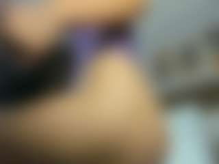 Live cam show with HayamiLi - Facial on Camsoda