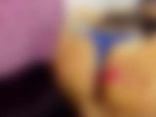 Live cam show with Liz-Grettel - Granny on Camming Site