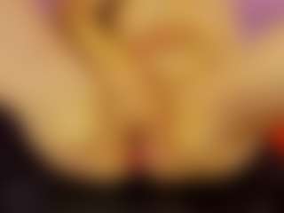 Live cam show with Liz-Grettel - Moaning on googirlz
