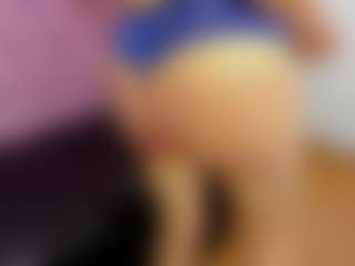Live cam show with Liz-Grettel - Granny on Camsoda
