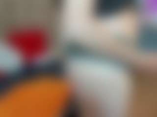 Live cam show with Liz-Grettel - Moaning on Camsoda