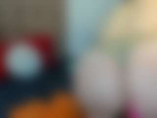 Live cam show with Liz-Grettel - Granny on SpunkLive