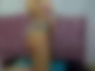 Live cam show with Liz-Grettel - Moaning on SpankPalCams