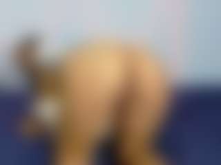 malackmia68's Live Sex Cam Show