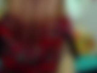 Live cam show with Miia-Velvett - Flat Chested on AdultVida.com