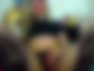 Live cam show with Miia-Velvett - Flat Chested on CamSodaAdn