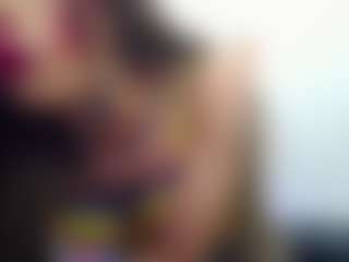 Live cam show with Miia-Velvett - Average on CamClone