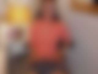 perlawatson MILF webcam performer live streaming