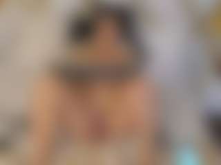 perlawatson MILF webcam performer live streaming