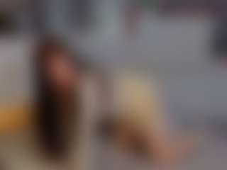 Live cam show with RacheleGianola - Brown Hair on hotwifechat.live
