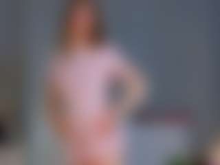 Live cam show with RacheleGianola - Brown Hair on studioflirtlive.com