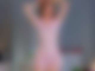 RacheleGianola's Live Sex Cam Show