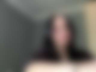 Live cam show with SanaSkowronski - Brown Hair on SpunkLive